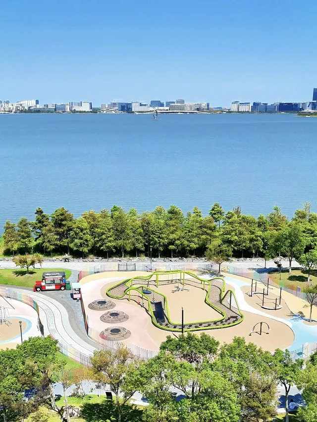 在上海12萬㎡的無動力樂園，79種遊樂設施