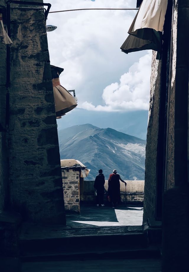 哲蚌寺:在離天最近的寺廟,找回生活的初心 哲蚌寺:在離天最近的寺廟,找回生活的初心