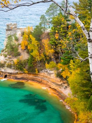 Chicago to the North, Encounter the Golden-Red Fairy Tale of Northern Michigan!