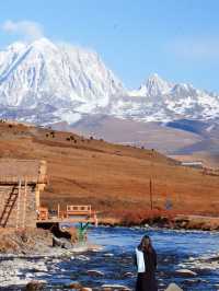 日照金山，雪山彩林，我在川西的油畫世界拍大片！