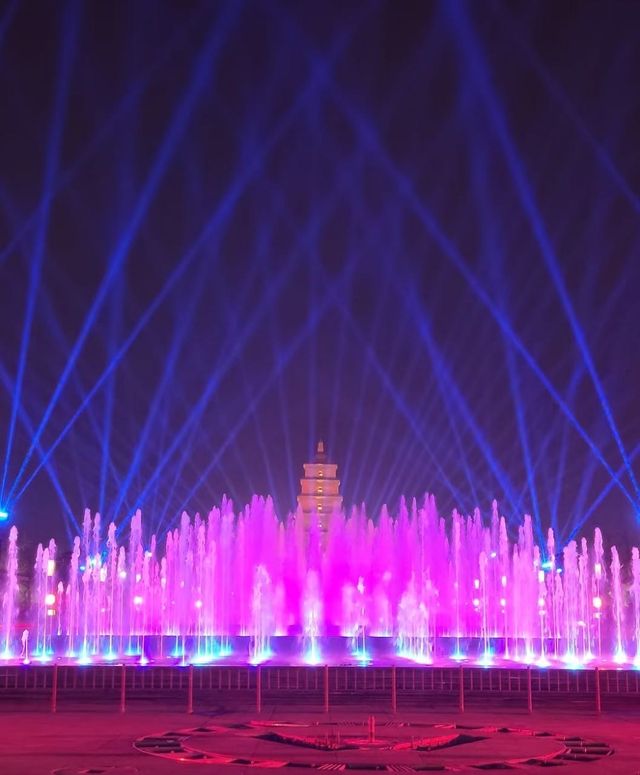 西安城牆根兒的指南，從早市煙火到別院月光，全被拿捏 ​