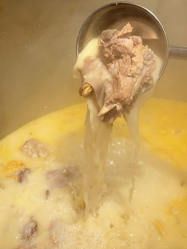 離開麗江最想念的一碗米線！白沙古鎮本地人私藏小店