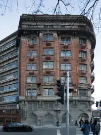 武康大樓-正面和背面