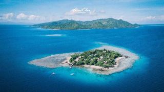 Such luxurious private islands are top-tier honeymoon destinations.