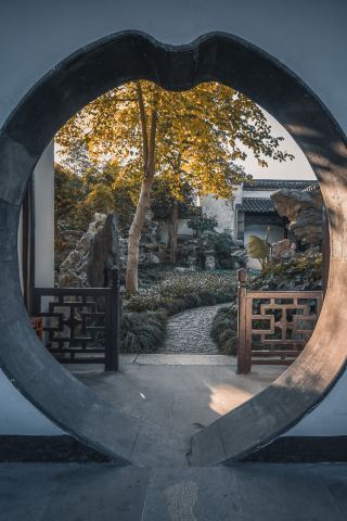 Xiaopangu in Yangzhou, a world of its own within a small space