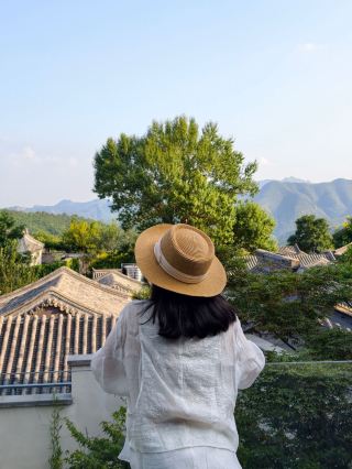 Akhir Pekan di Beijing, Musim Panas di Vila Pegunungan.