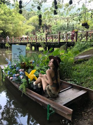 Reborn: escaping to the Sanya rainforest to live like a wildling 🍃🪵