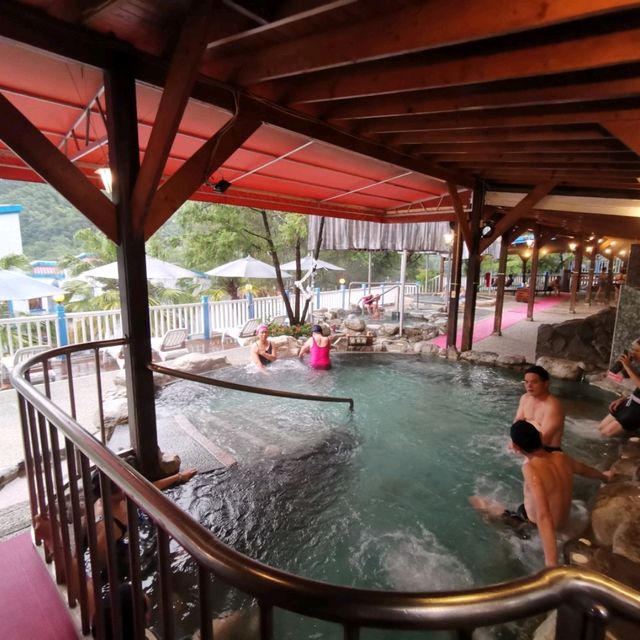 台中溫泉酒店推薦～谷關「麗池山水溫泉會館」…充滿希臘風格建築～每間房都有獨立溫泉池…
