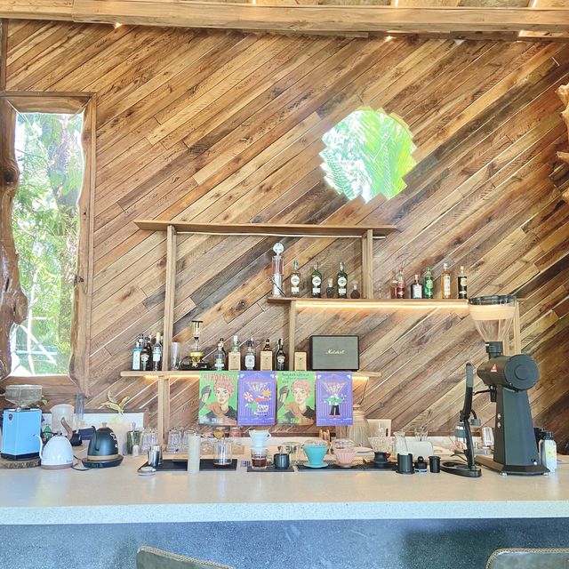 Made In Blue Cafe 