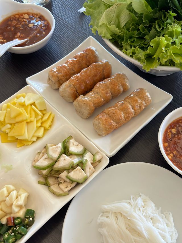 VT แหนมเนือง สะพานนวรัฐเชียงใหม่🥗