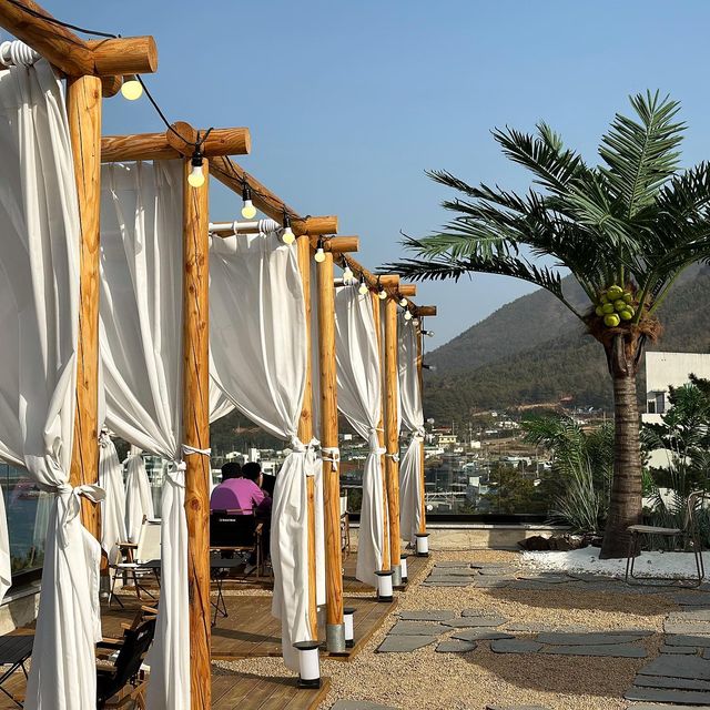 겨울엔 따뜻한 여수로..🏝️동남아 느낌 신상카페 