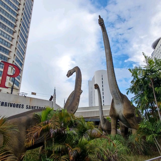 Dinosaurs in Georgetown 