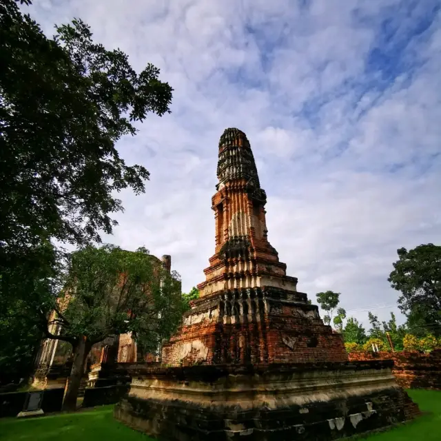 ความเข้มขลังของโบราณสถานวัดบรมพุทธาราม อยุธยา