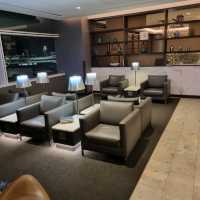 An experience @ United Polaris Lounge