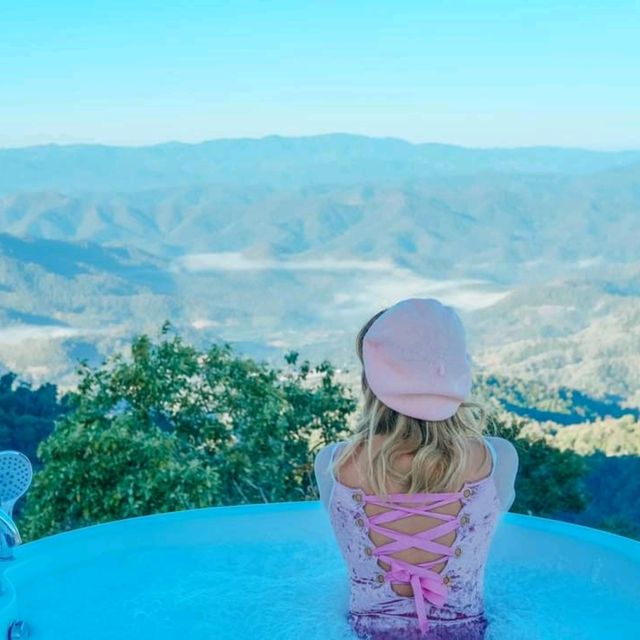 ลากแฟนไปตื่นมาดูหมอกนอน​Glamping​ สุดลักซ์ชูวที่เชียงใหม่