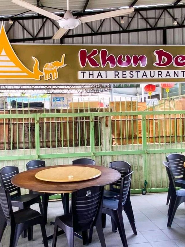 Sawadeekap @ Khun De Thai Restaurant