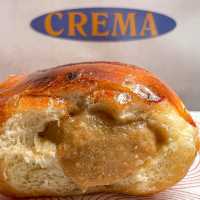 Crema cafe and books
