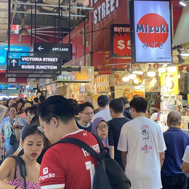 Bugis Street, teenager shopping haven