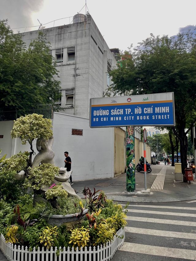 Book Street 🇻🇳Ho chi minh city