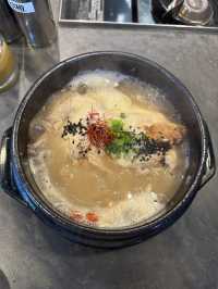 表参道 薬膳と濃厚参鶏湯 shiari samgyetang