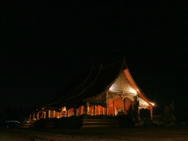 วัดสิรินธรวรารามภูพร้าว  วัดเรืองแสง  อุบลราชธานี