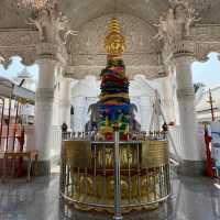 สักการะศาลพระหลักเมืองที่วัดมิ่งเมือง น่าน