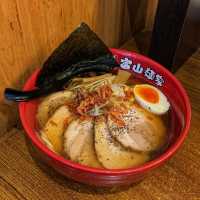 銅鑼灣特色拉麵🍜
