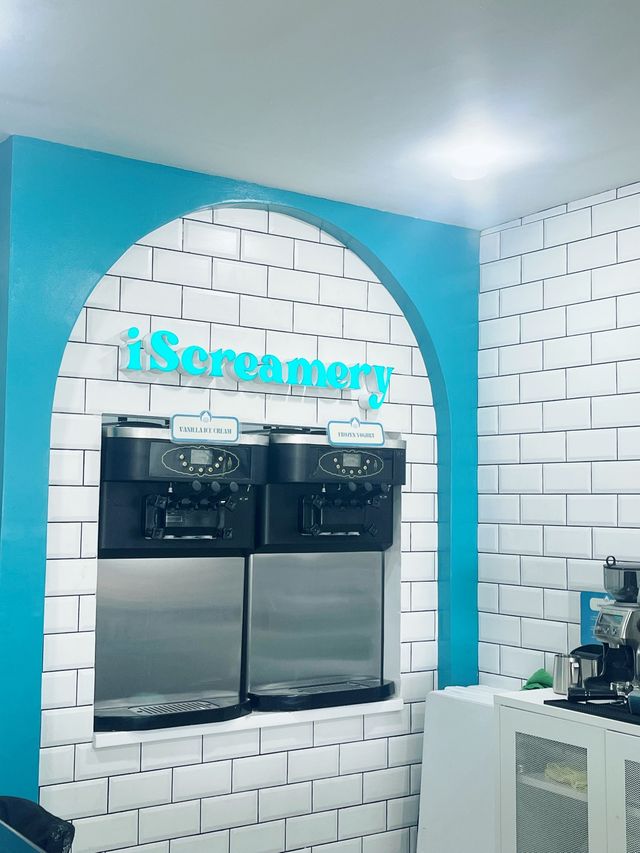 i scream at iScreamery!