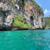 Maya Bay | อ่าวมาหยา  🌊
