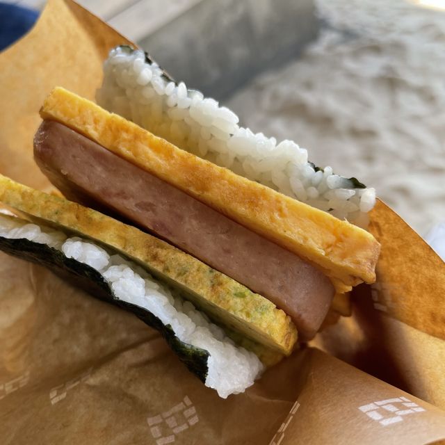 【沖縄県】大人気海カフェでのんびり過ごす