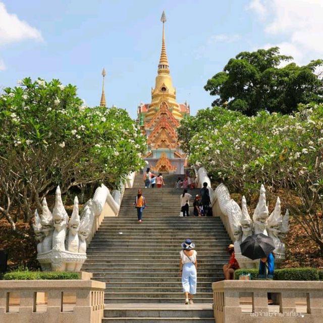 วัดทางสาย วัดสวยบนเขาปักธงชัย อำเภอบางสะพาน