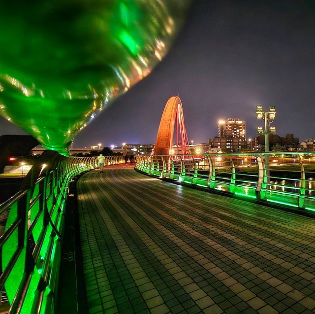 สะพานสีสัน ถ่ายรูปสวย