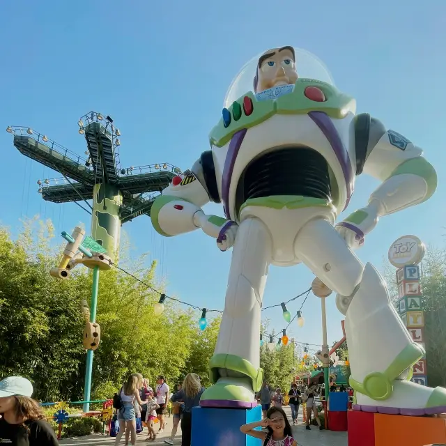 Toy Story Parachute Drop Ride