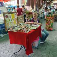 ตลาดน้ำตลิ่งชัน ตลาดน้ำในเมืองกรุง