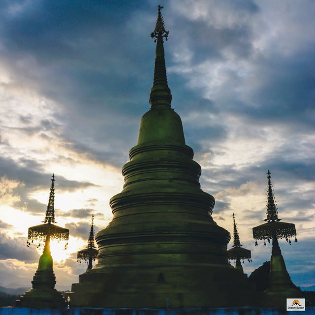 วัดพระธาตุรัตนเจดีย์ถ้ำแม่อุสุ  จ.ตาก