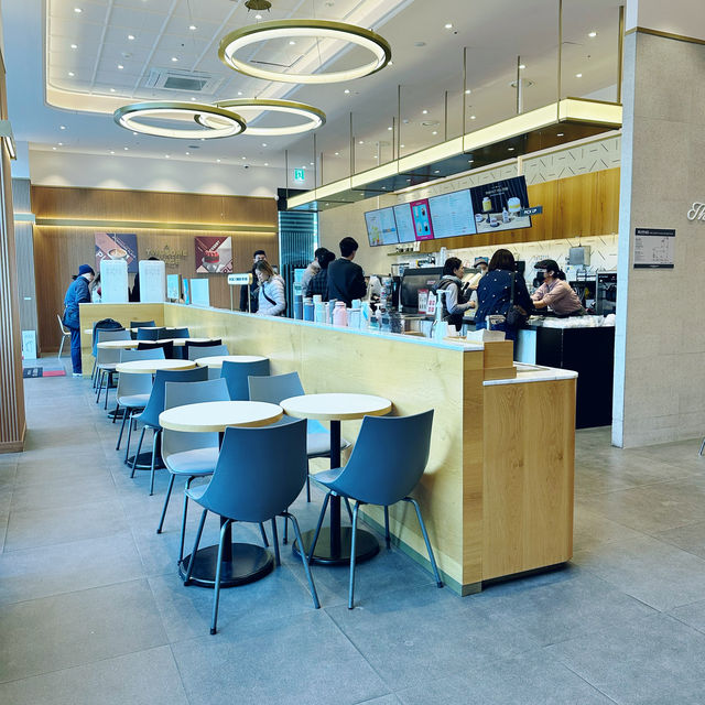 A Twosome Place cafe, Myeongdong Seoul 🇰🇷