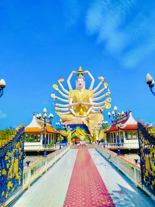 Wat Plai Laem 