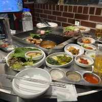 【韓国・ソウル🇰🇷】多くの有名人も訪れる絶品サムギョプサル🥩