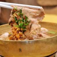 ก๋วยเตี๋ยวเรือเพนนิน ร้านดังในตำนาน