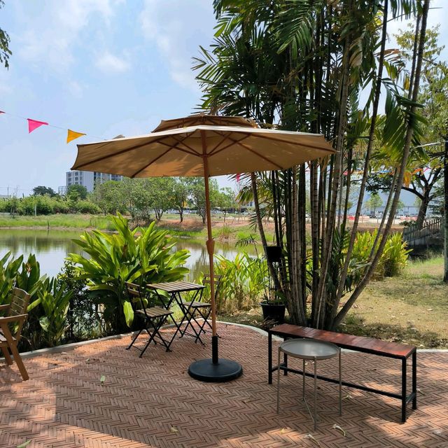 19 SUNDAY CAFE ฉะเชิงเทรา #Petfriendly