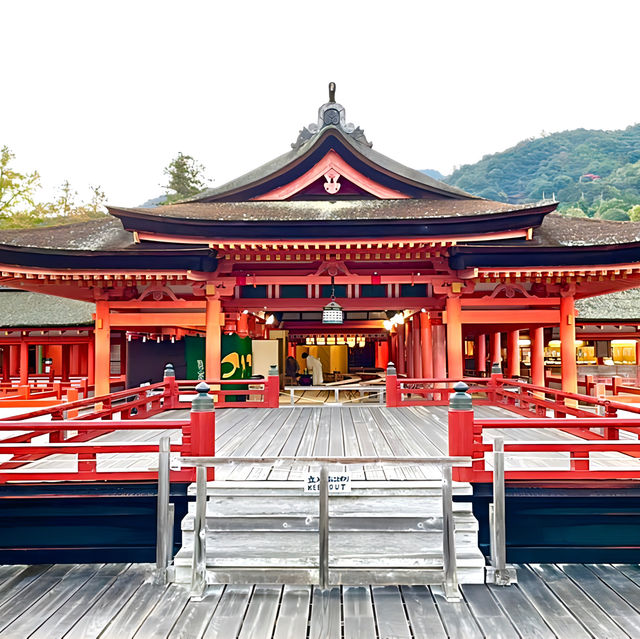 【厳島神社/広島県】海上の神秘的な光景