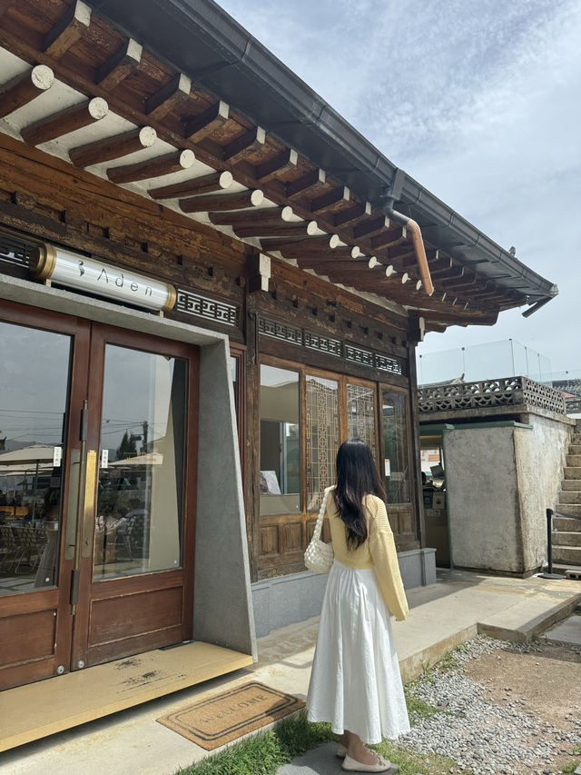 푸릇푸릇 싱그러운 여름철 야외 테라스 감성카페