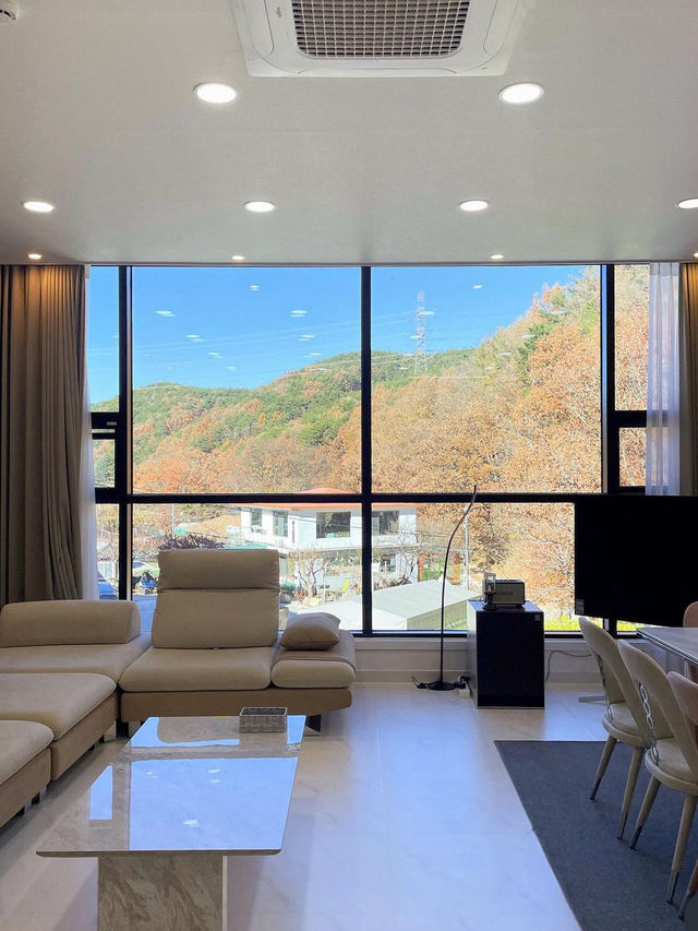 🍂단풍뷰와 계곡뷰를 동시에 볼 수 있는 곳!