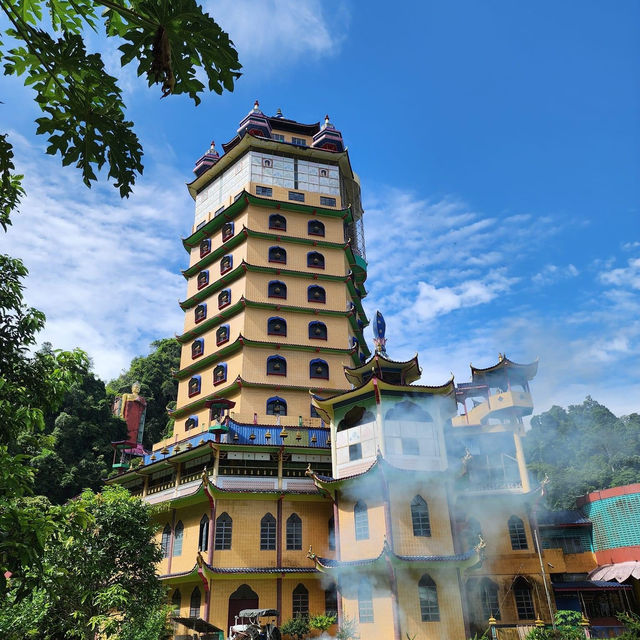 Illuminating the Soul: Enlightened Heart Buddhist Temple Inspires
