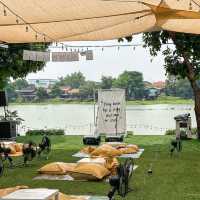 THE SUMMER HOUSE | คาเฟ่ริมน้ำ สไตล์ฟิวชั่น