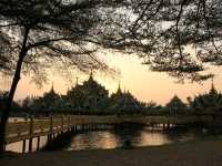 เที่ยวชมศาลาพระอรหันต์ เมืองโบราณ