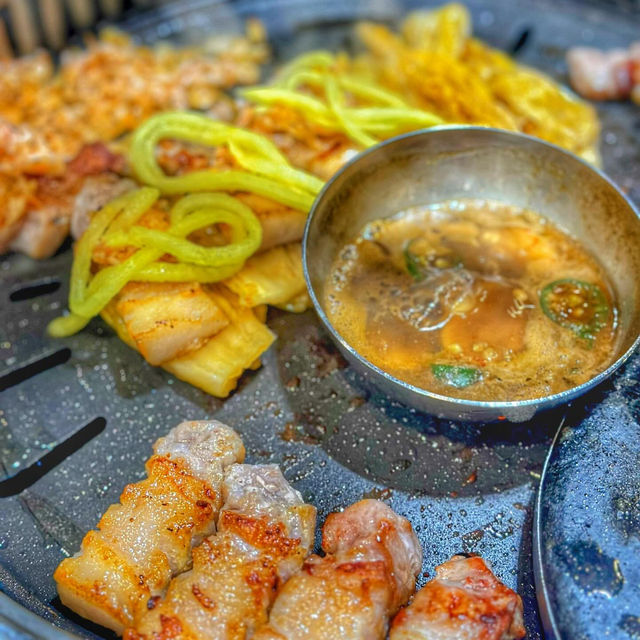 肉マスターがいる⁉️サムギョプサルの有名店