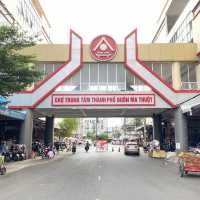 Local meal at Buon Ma Thuot market 