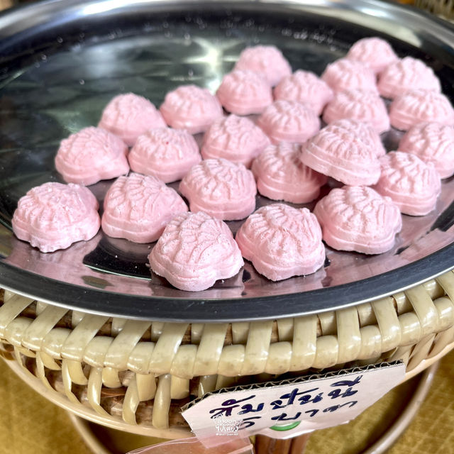 ไปเดินตลาดสามชุกหาของอร่อยกินกัน !!!