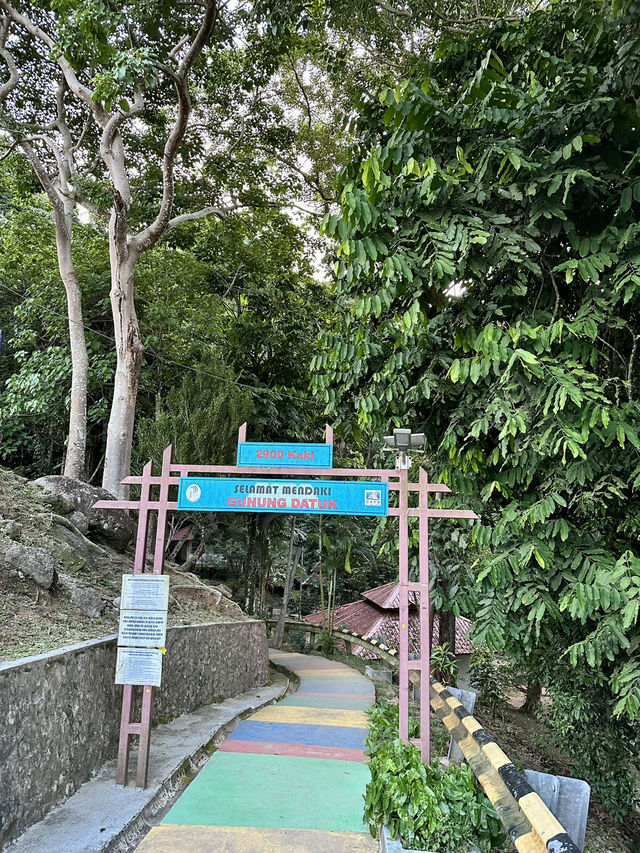 Gunung Datuk: Epic Hike, Breathtaking Views, and a Tasty Finish